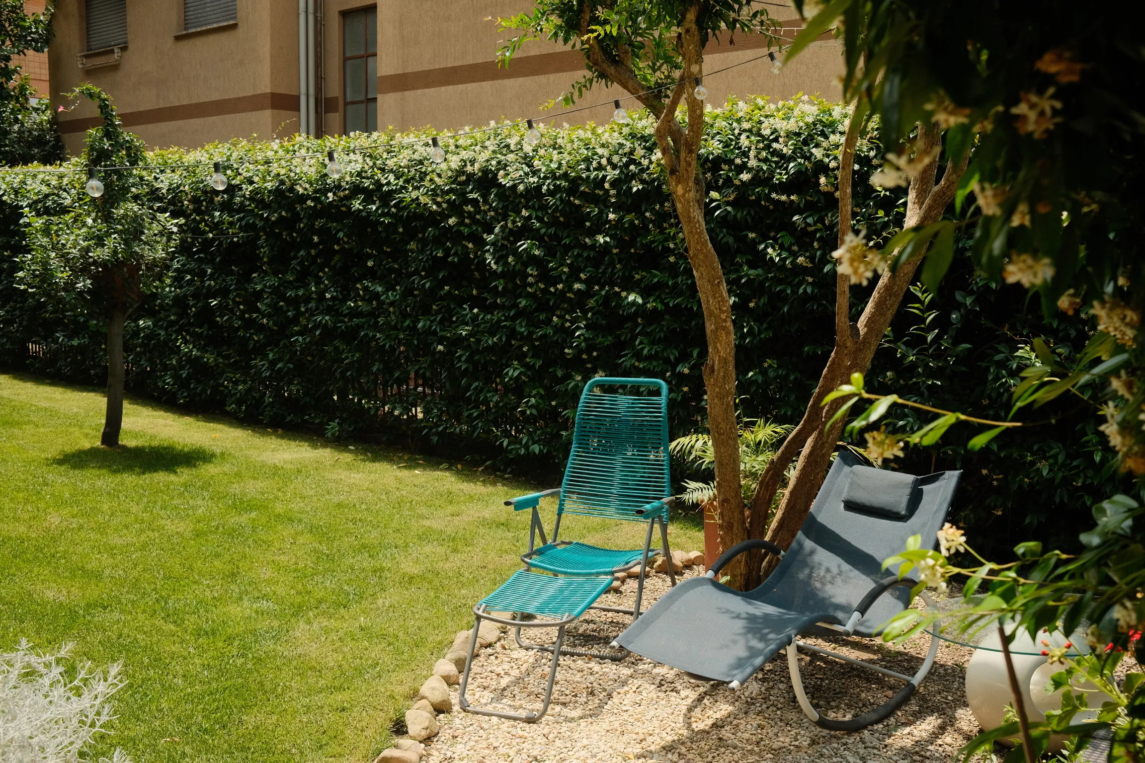 Giardino di una villa curato da Multiservizi